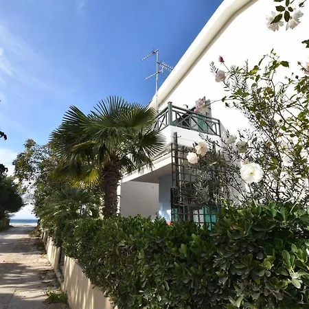Pandora Sea Side Maisonette, * Nikiti (Sithonia)