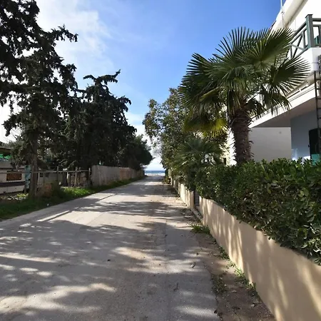 Pandora Sea Side Maisonette, Holiday home