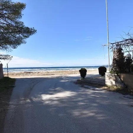 Pandora Sea Side Maisonette, Holiday home Nikiti (Sithonia)